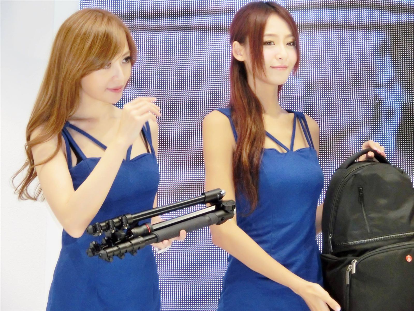 Winnie Lucy 双人合影 2013台北摄影器材展